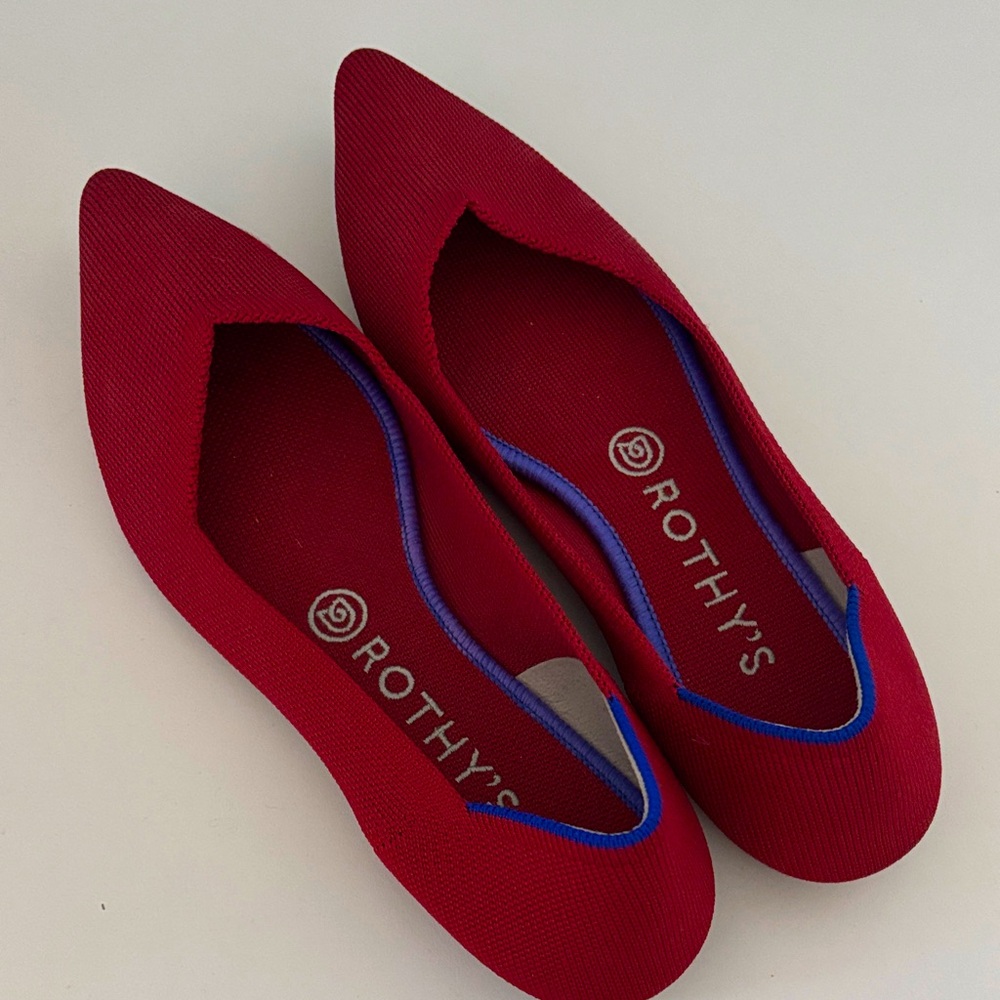 Rothy’s 
Pointed flats